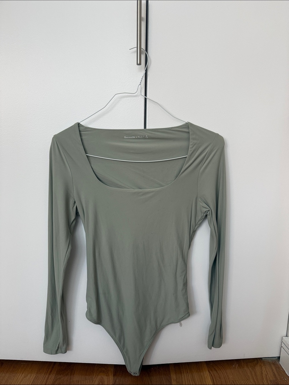 Abercrombie & Fitch Long Sleeve Scoop-Neck Bodysuit in Sage